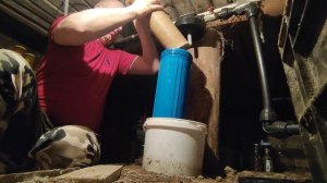 Замена фильтра в системе водоснабжения