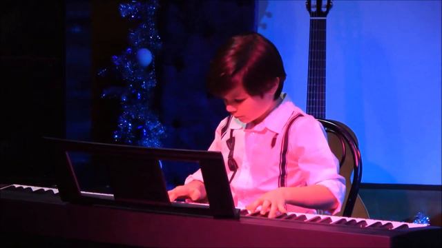 Отчетный концерт школы музыки MusicTON - Никита Бризу «Свадебный хор», «Песня Львенка и Черепахи» смотреть онлайн