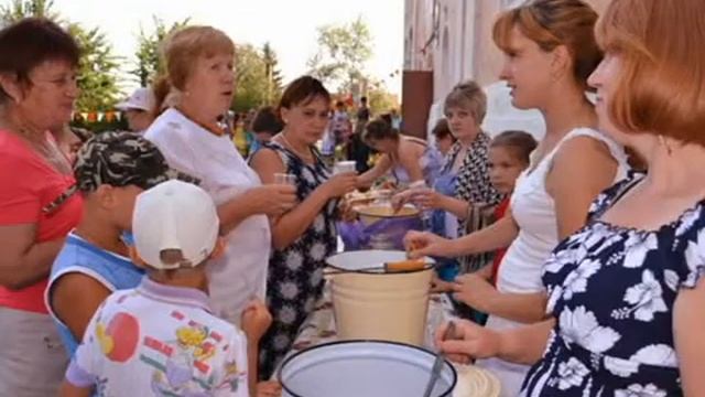 фоторепортаж "Праздник русского кваса-2013 в Жадовке". смотреть онлайн