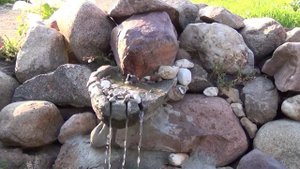 Альпийская горка с водопадом и прудом от Сеймы Гарден