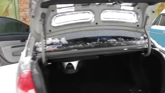 Аммортизаторы на багажник Hyundai Accent aka Verna смотреть онлайн