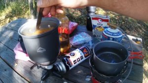 обзор универсальных самых лучших походных газовых плит. обед в камбузе на сплаве. что выбрать поест