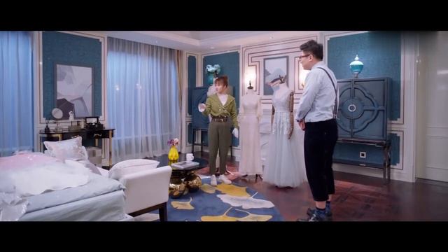 [ENG SUB] 全世界都不如你：女主穿职业装，在办公室勾引男主，太大胆了！
