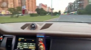 Дрифт БМВ М4, М5. Сунат кидает боком М4.