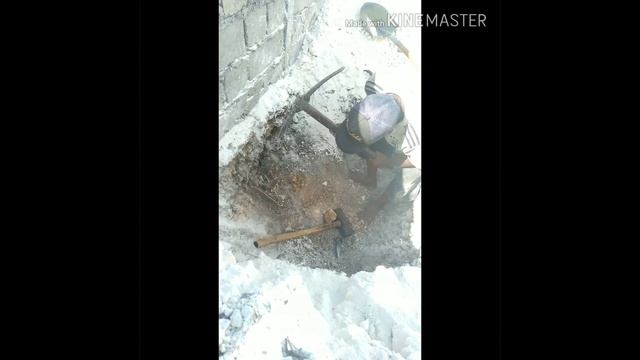 Бали. Копаем яму в скале под канализацию. смотреть онлайн