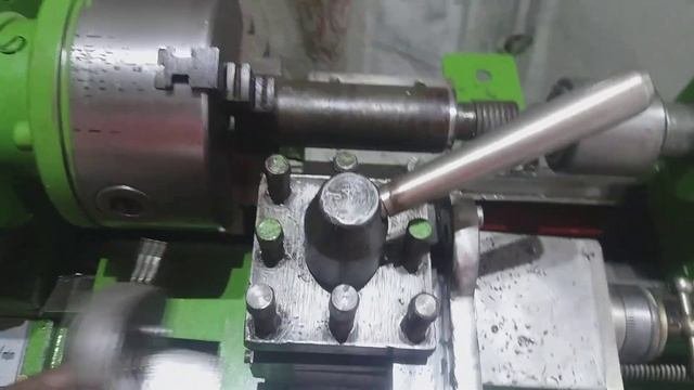 Как резать отрезным  резцом на тв-7