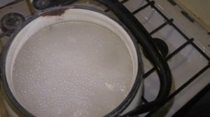 Как почистить чайник от сильной накипи???