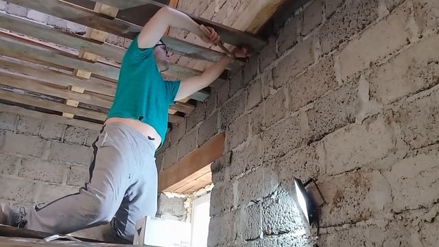 ? Как Потолок Сделать дешевый  в доме Своими Руками? Строим Дом-БЮДЖЕТ ЭКОНОМ  часть 1