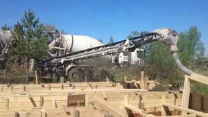 Заливка фундамента без автобетононасоса