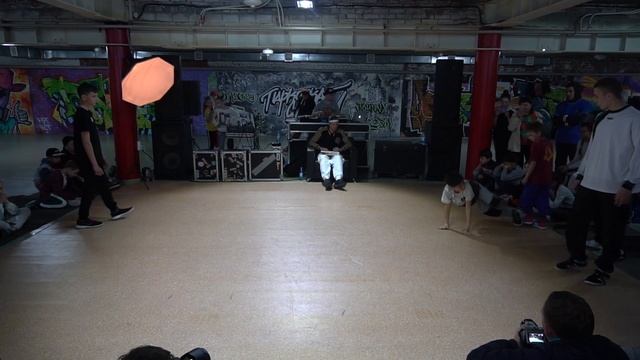 Парковка Стилей 2019 - Breaking 2x2 Junior - 1/8 Battle 4 смотреть онлайн