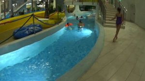 24 часа в аквапарке. Едем в аквапарк. Влог.