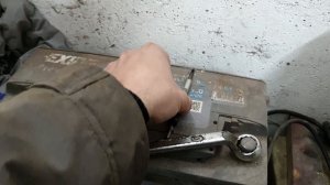 Замена свечей накала Mercedes 2.2D om646