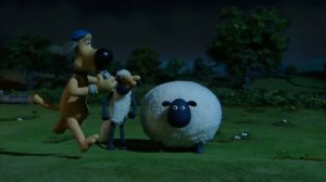 Alien Encounters | Shaun the Sheep Season 1 | Full Episode