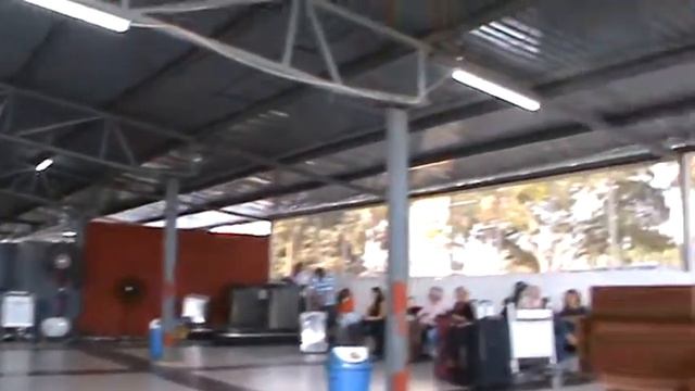 El Aeropuerto Internacional de Zanzíbar, también conocido como Aeropuerto Kisauni смотреть онлайн