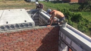 Монтаж плит перекрытий на второй этаж