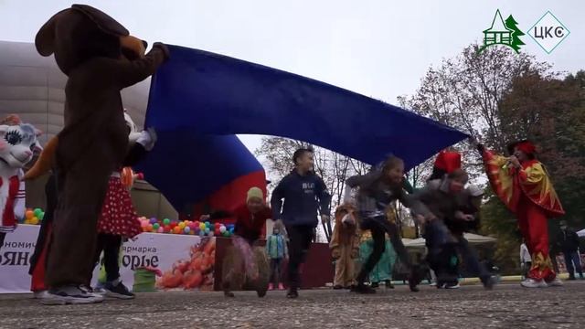 Гастрономический фестиваль-ярмарка «Крестьянское подворье» смотреть онлайн