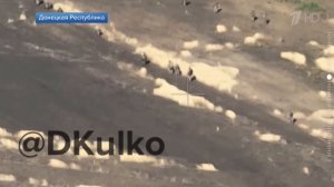 На видео птурщик 4-й бригады войск ЛНР взрывает на ходу очередную украинскую БМП с боевиками.mov