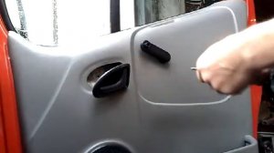 Как снять обшивку карту передней двери NISSAN PRIMASTAR,OPEL VIVARO demontaz boczka drzwi przod