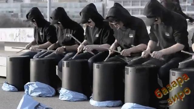 Пацанам нечего делать !!!! ЛУПЯТ В ВЕДРА ( Игнатам не смотреть) смотреть онлайн