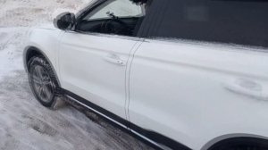 Двери заблокировали. Джили атлас подвел .