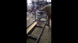 Дисковая углоповоротная пилорама с редукторными подъемниками