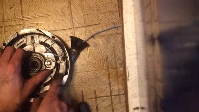 Как подтянуть трос ручного стартера снегохода Буран, не снимая ручку. смотреть онлайн