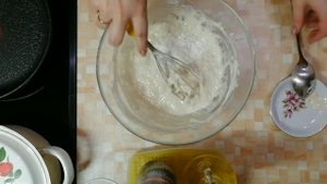 ПОСТНЫЕ ДРОЖЖЕВЫЕ ОЛАДЬИ С ЯБЛОКОМ.