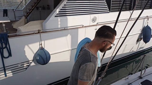 Океанский катамаран изнутри смотреть онлайн