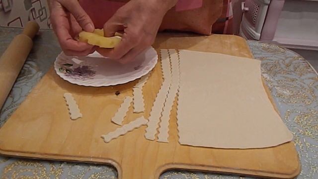 АНАНАСЫ ?В СЛОЕНОМ ТЕСТЕ. СЛОЙКИ С КОНСЕРВИРОВАННЫМИ АНАНАСАМИ