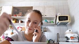 Как едят люди а как ест Полина!!!