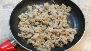Жареные пирожки с картофелем и куриным фаршем