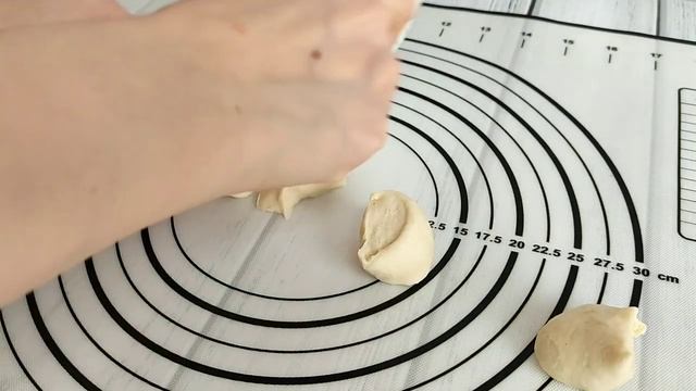 Крендель со сливочным сыром / Крендель / Рецепт / Выпечка смотреть онлайн