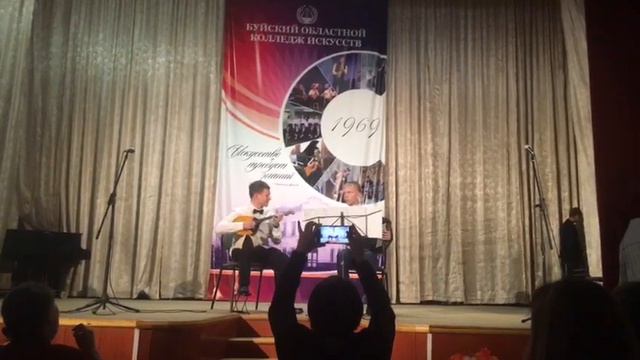 Обр. Тихонова- Шалова" Сельская кадриль" исполняет Бачериков Иван и Галицкий Артем. смотреть онлайн