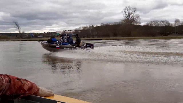 На лодках до Красного Луга смотреть онлайн