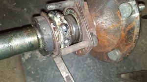 Ремонт заднего моста(редуктор, полуося и тормоза).