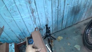 Днепр. Крепление рулевого демпфера и реле регулятора к раме мотоцикла.