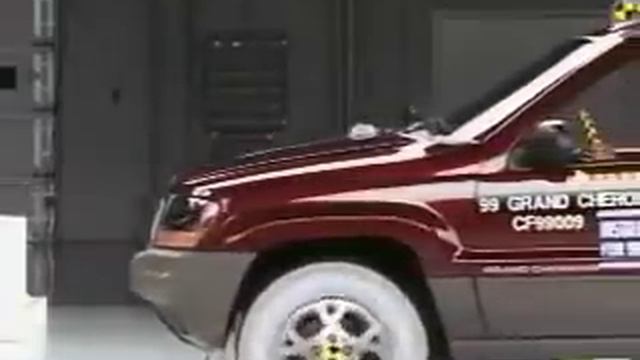 Crash Test 1999 - 2004 Jeep Grand Cherokee (Front) IIHS смотреть онлайн