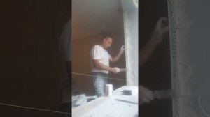 Как установить штукатурный уголок.
