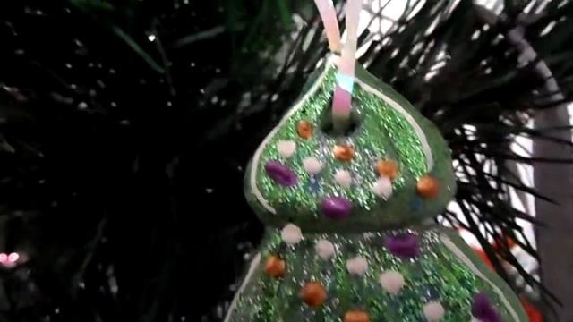 Как украсить ёлочку своими руками