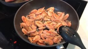КАК ПРИГОТОВИТЬ ЗАМОРОЖЕННЫЕ Креветки в чесночном маринаде. Закуски к пиву. Как приготовить креветк