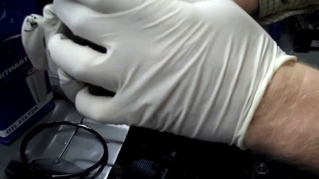 How to change the oil filter on Land Rover Freelander 2 / Evoque 2.2L смотреть онлайн