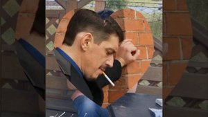 Э.Хуснутдинов - сигарета и немного водочки .