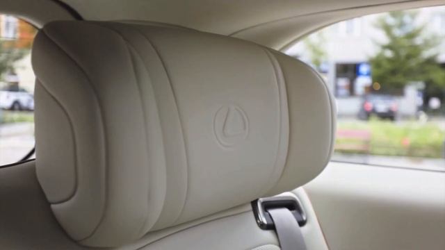 2024 LEXUS LM 350h AWD Business Class Hybrid MPV