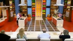 Время Обедать. Домашний бутерброд с пряностями против гамбургера