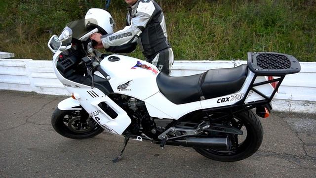 Honda CBX 750 F BOLD. Хонда Сибиха 750 Болд. Отзыв владельца. Покупать или нет? смотреть онлайн