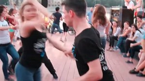 Парный танец хастл от преподавателей студии AlphaDance в Москве