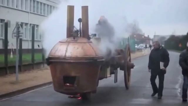 Самый первый автомобиль