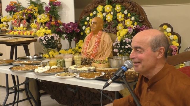 17.11.23 В день ухода Шрилы Прабхупады. Леция ЕМ Адирасы прабху. Пушпанджали. Дамодараштака. смотреть онлайн