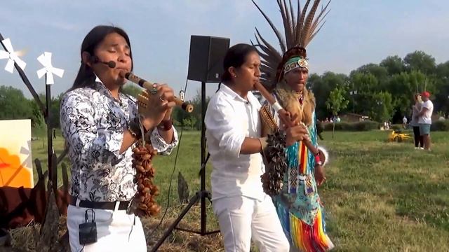 Они дарят счастье своей красивой музыкой и талантом. Inkapa Purinan ~ Ecuador Spirit & Sumac Kuyllu