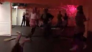 Новогодний танец бабки ежки